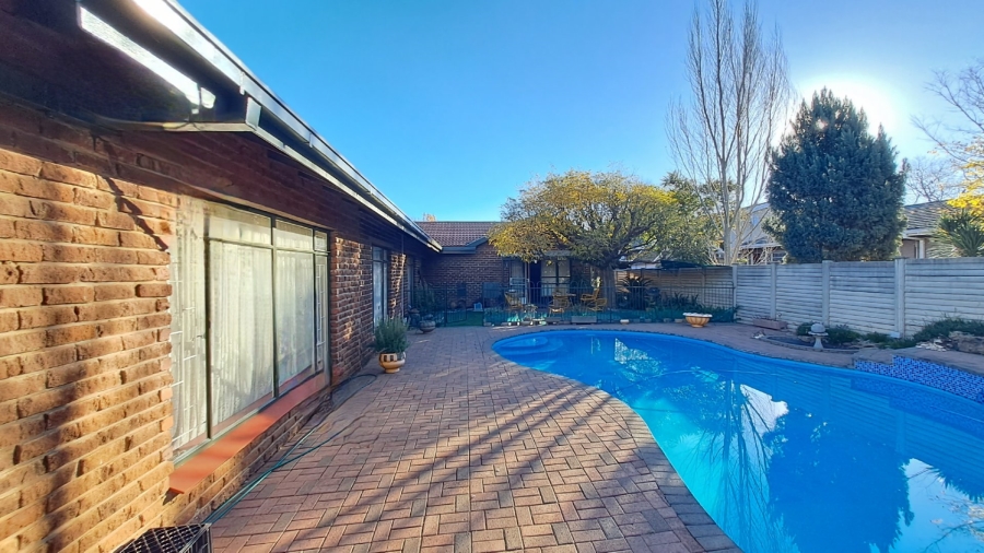 5 Bedroom Property for Sale in Universitas Free State